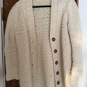 Vintage Cozy Cream Knit Sweater w/ Wooden Buttons